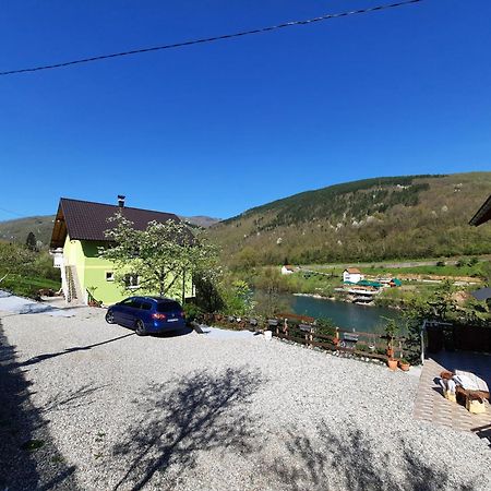 Apartmani Vila Na Drini Foca Extérieur photo