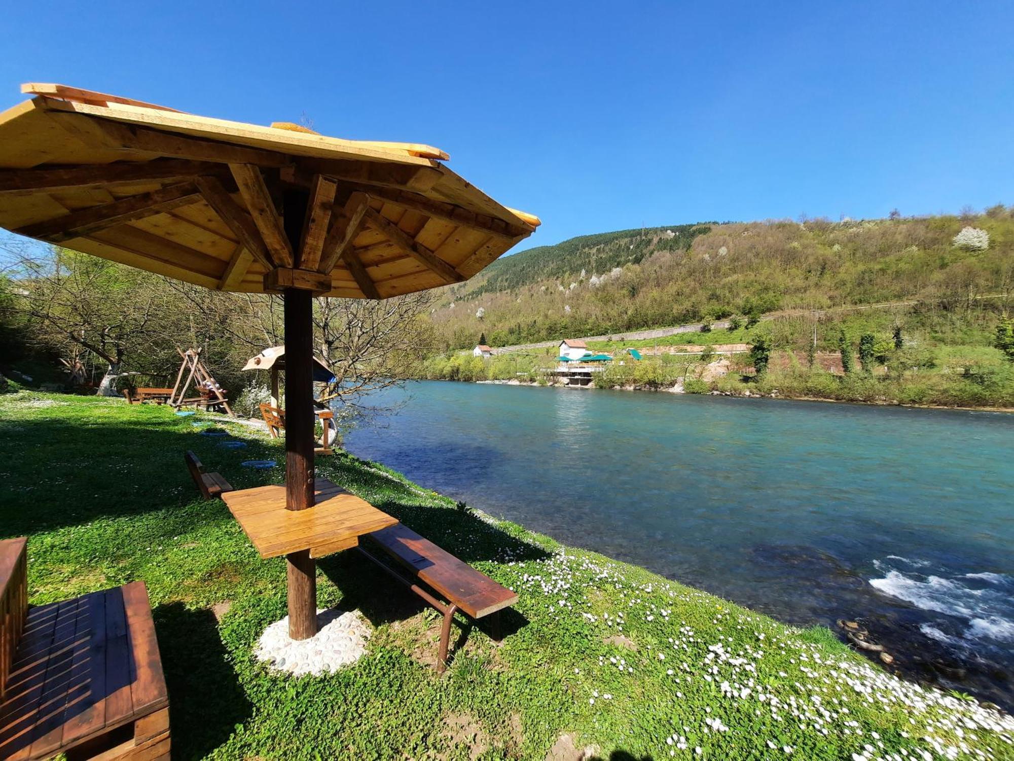 Apartmani Vila Na Drini Foca Extérieur photo
