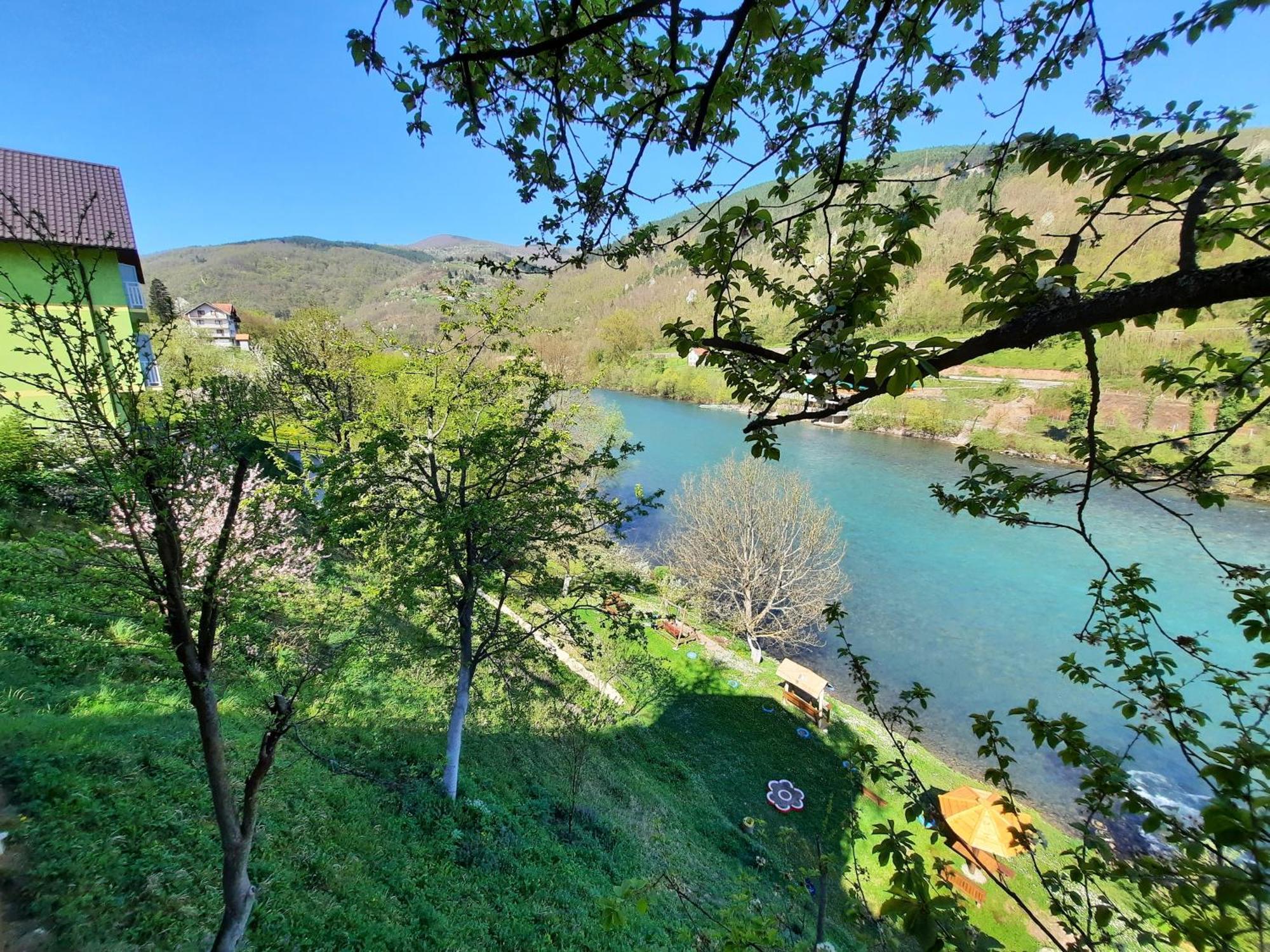 Apartmani Vila Na Drini Foca Extérieur photo